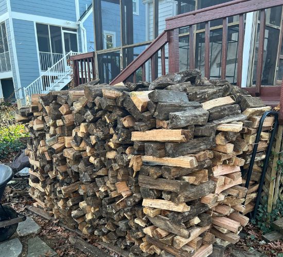 AT-website-firewood-delivery-section-firewoord-below-porch